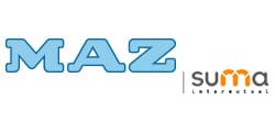 Logotipo que combina "maz" en letras azules a la izquierda y "suita international" en gris con un ícono naranja arriba, que representa un horizonte o gráfico simplificado. Este diseño ocupa un lugar destacado en la